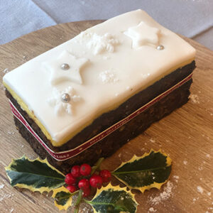 Denstone Hall Christmas Cake (Rectangular) 16 x 9cm
